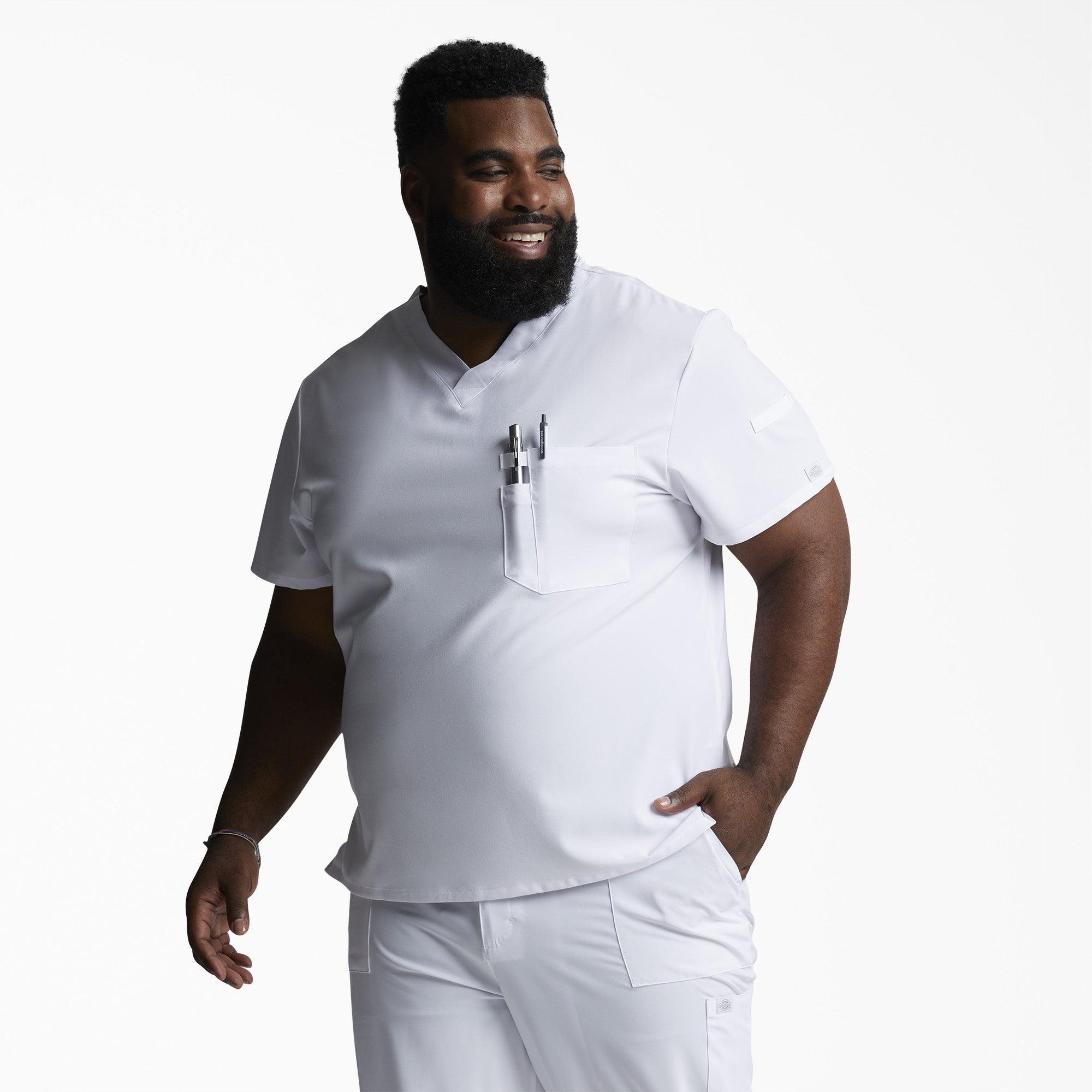 Men's EDS Essentials Tuckable V-Neck Scrub Top
