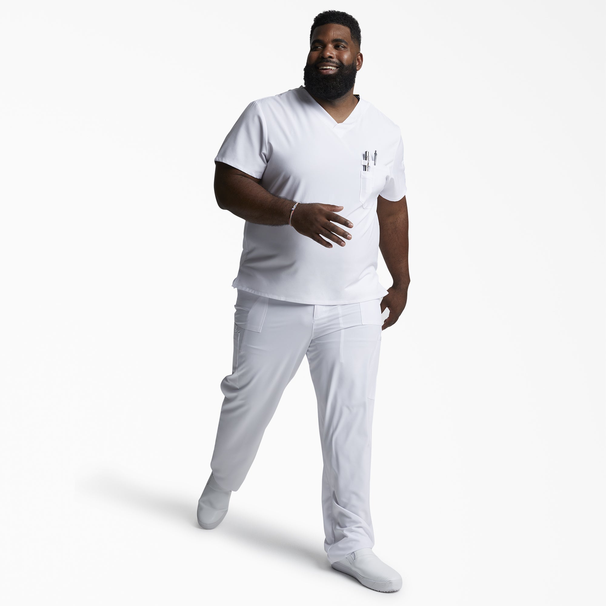 Men's EDS Essentials Tuckable V-Neck Scrub Top