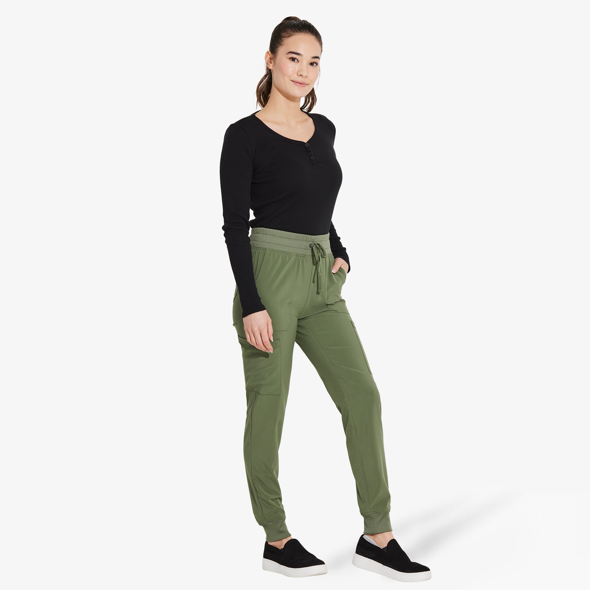 Women's EDS Essentials Jogger Scrub Pants