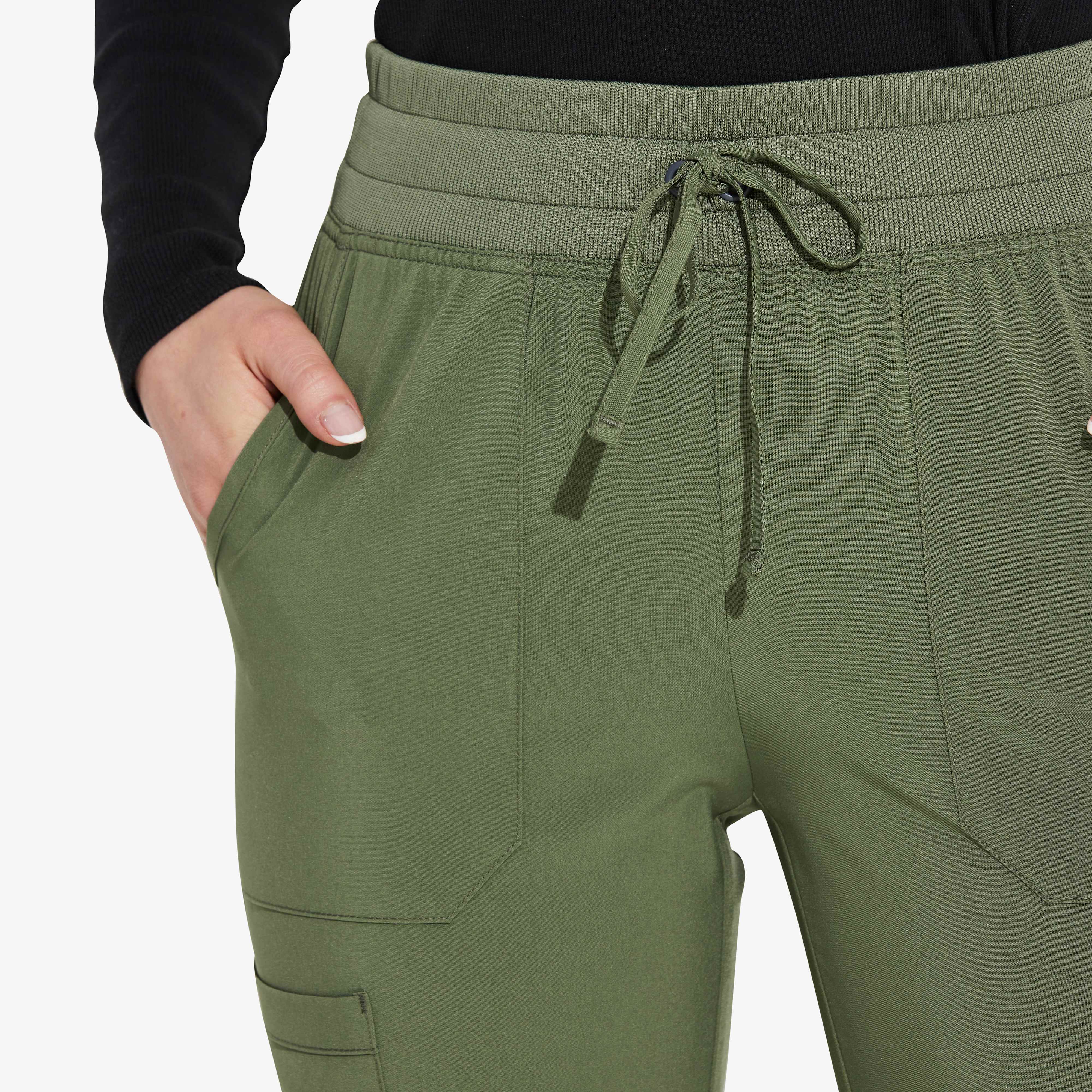 Women's EDS Essentials Jogger Scrub Pants